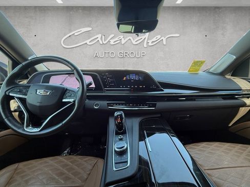Certified 2022 Cadillac Escalade Premium Luxury w/ Performance Package AWD/4WD image 17