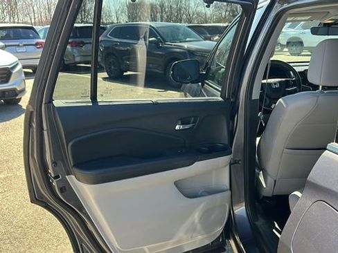 Used 2021 Honda Pilot Touring image 23