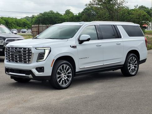 New 2026 GMC Yukon XL Denali image 3