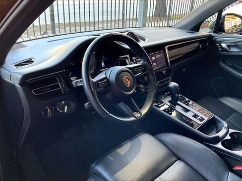 Used 2023 Porsche Macan S image 17