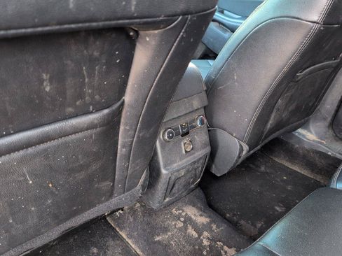 Used 2018 Ford Explorer XLT w/ Equipment Group 202A FWD image 31