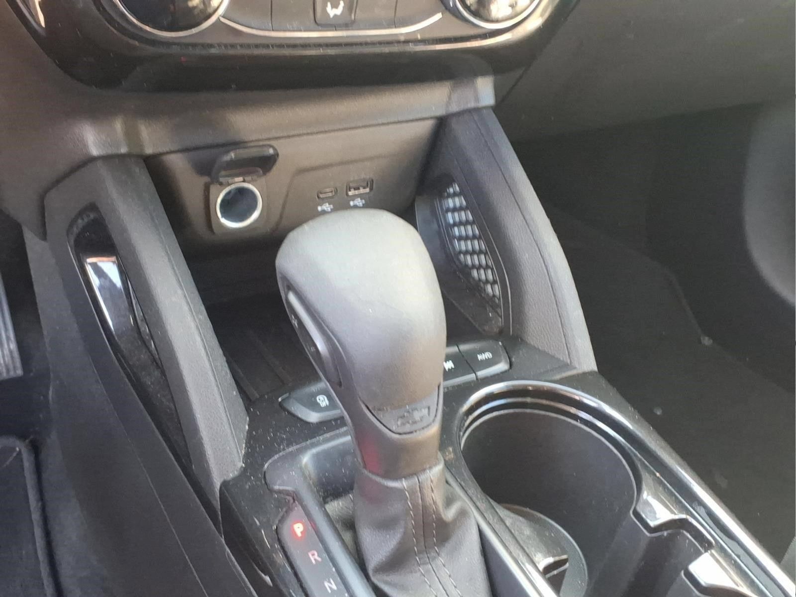 Used 2025 Chevrolet TrailBlazer LT AWD/4WD image 17