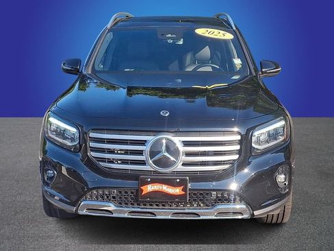Used 2025 Mercedes-Benz GLB 250 4MATIC image 2