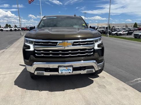 Certified 2023 Chevrolet Silverado 1500 LTZ w/ Technology Package AWD/4WD image 8