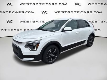 Used 2025 Kia Niro LX