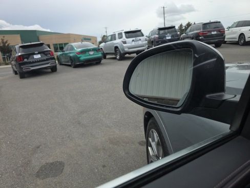 Used 2025 BMW X7 xDrive40i image 34