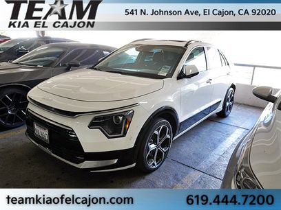 Used 2025 Kia Niro EX Touring