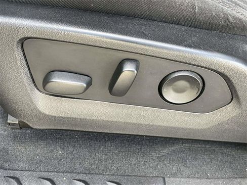 Used 2023 Chevrolet Colorado Trail Boss w/ Technology Package image 15