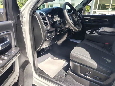 Certified 2025 RAM 2500 Big Horn AWD/4WD image 16