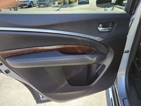 Used 2017 Acura MDX FWD w/ Technology Package image 12