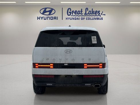 Used 2025 Hyundai Santa Fe SE image 4