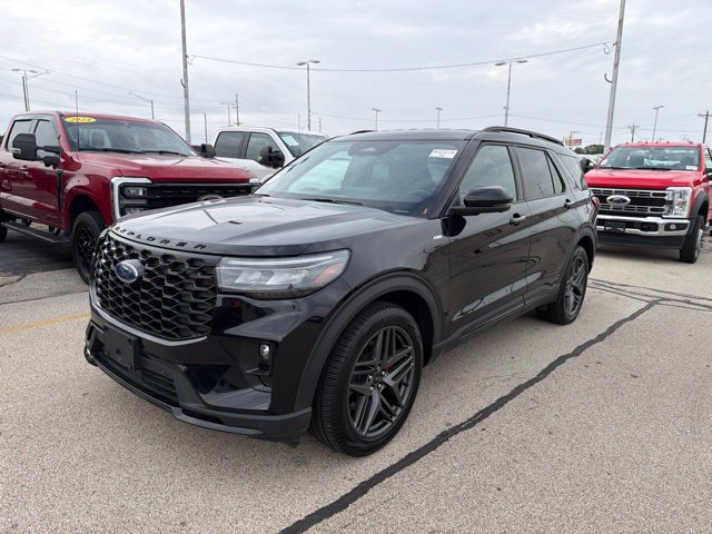 Used 2025 Ford Explorer ST-Line w/ Premium Package RWD image 1