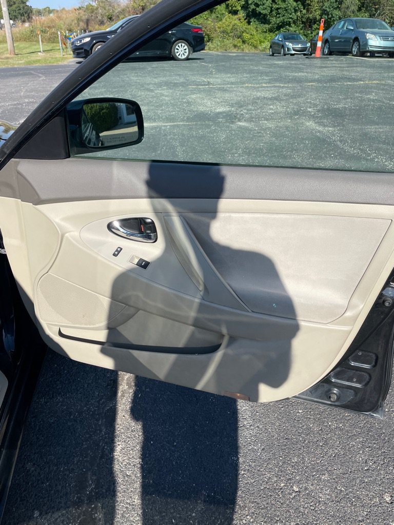 Used 2010 Toyota Camry Hybrid FWD image 21