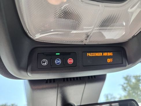 Used 2024 Chevrolet Colorado LT w/ LT Convenience Package RWD image 32