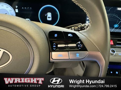 Used 2025 Hyundai Elantra SEL FWD image 21