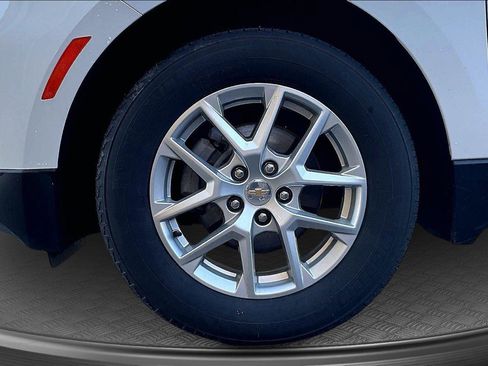 Used 2024 Chevrolet Equinox LS w/ LS Convenience Package FWD image 10