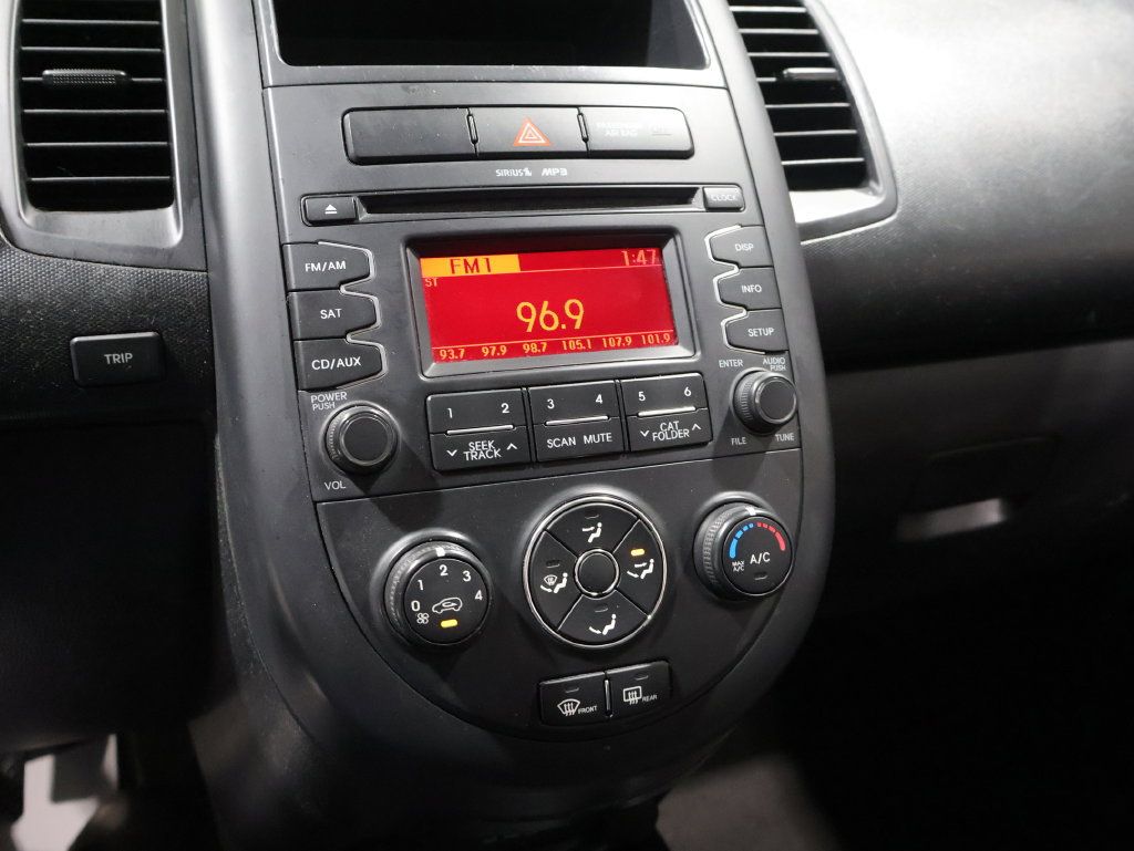 Used 2012 Kia Soul FWD image 7
