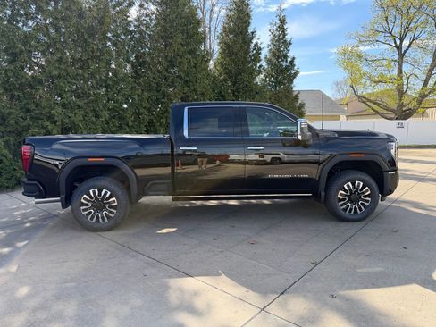 New 2026 GMC Sierra 2500 Denali Ultimate AWD/4WD image 32