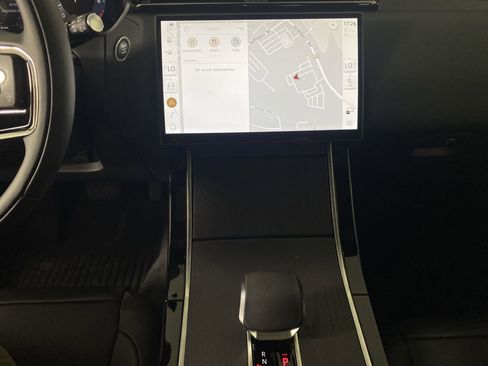 Used 2026 Land Rover Range Rover Velar S image 21