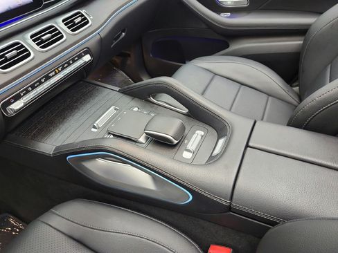 Certified 2024 Mercedes-Benz GLS 450 4MATIC image 11