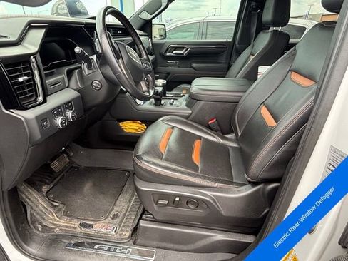 Used 2023 GMC Sierra 1500 AT4 w/ AT4 Premium Package AWD/4WD image 12