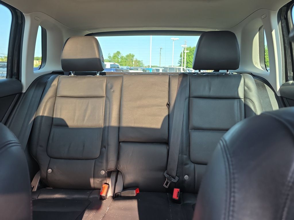 Used 2016 Volkswagen Tiguan SEL AWD/4WD image 39