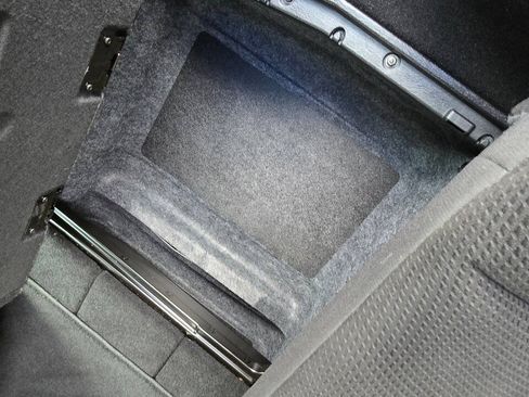 Used 2018 Dodge Grand Caravan SE w/ UConnect Hands-Free Group FWD image 30