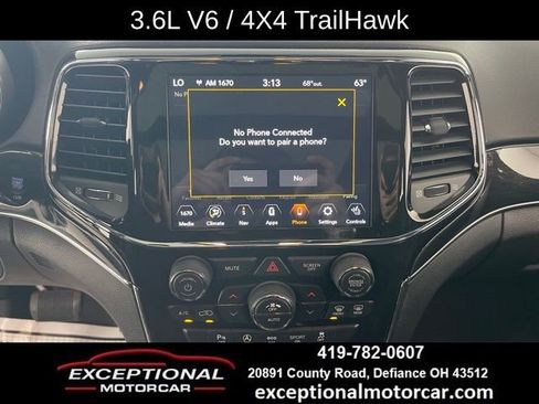 Used 2021 Jeep Grand Cherokee Trailhawk w/ Trailhawk Luxury Group AWD/4WD image 42