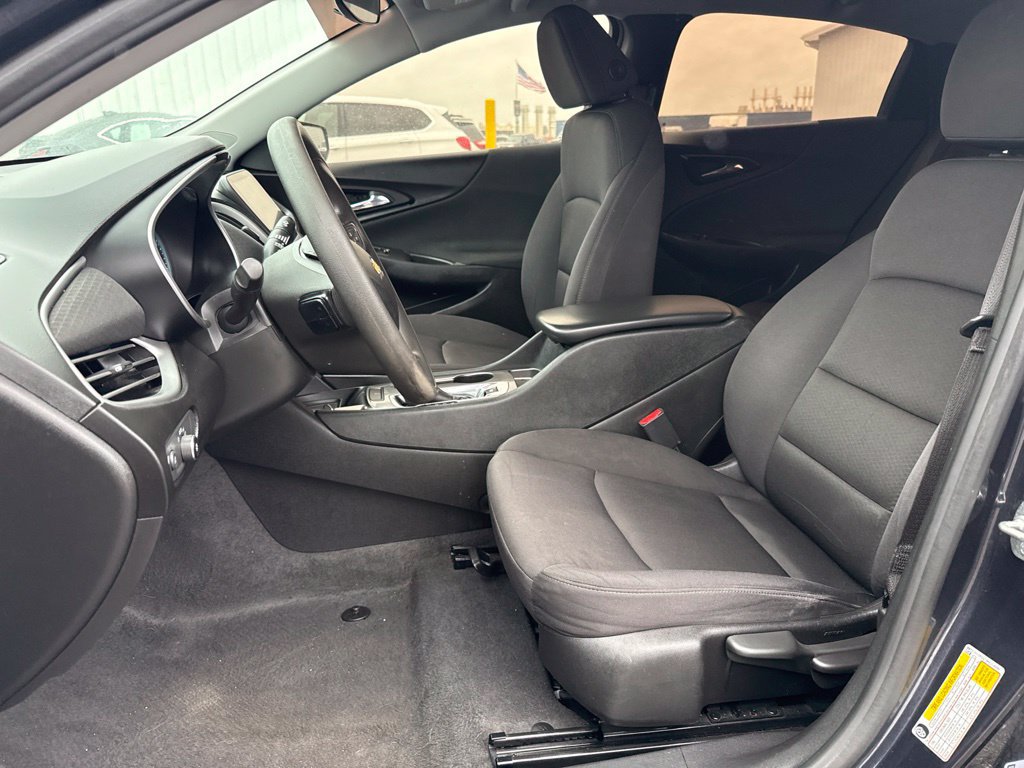 Used 2023 Chevrolet Malibu LS FWD image 10