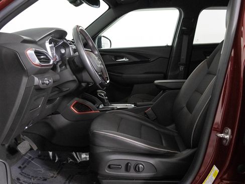 Certified 2022 Chevrolet TrailBlazer RS w/ Technology Package image 18