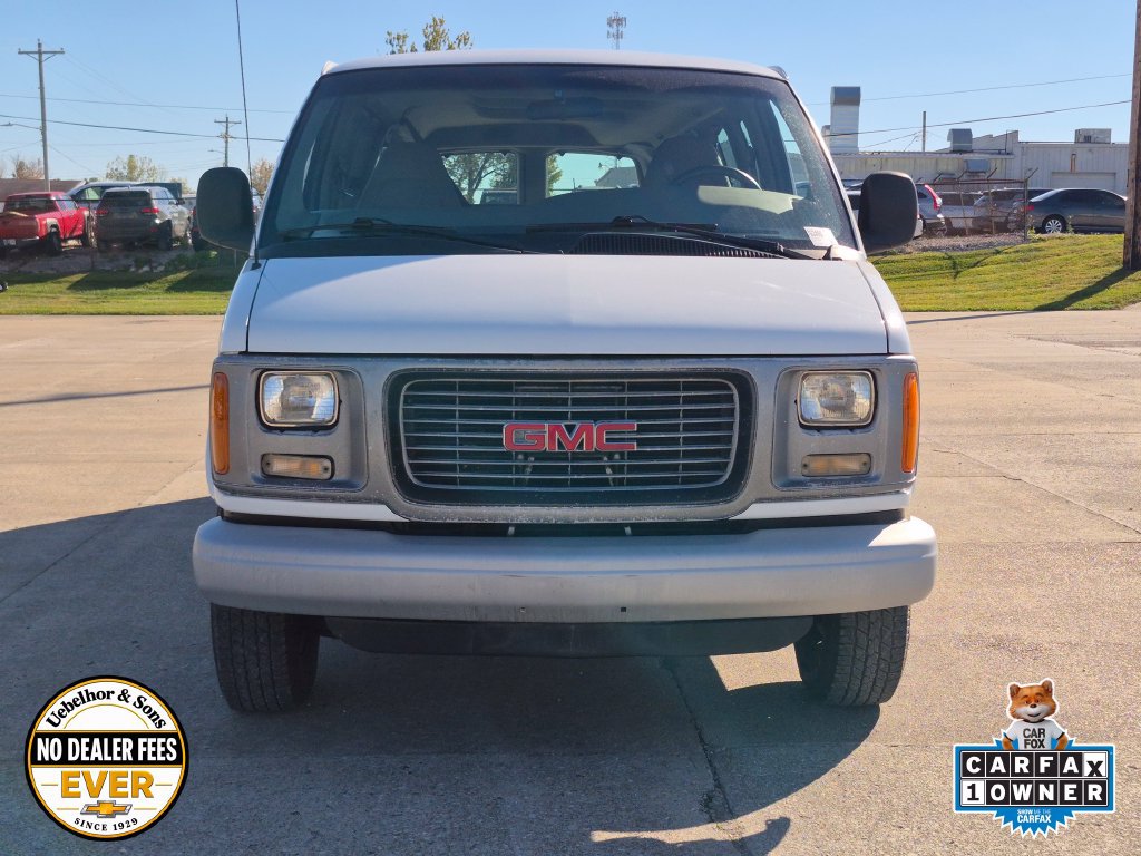 Used 2000 GMC Savana 3500 Extended Passenger w/ Convenience Pkg 1 RWD image 2