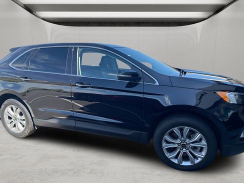 Used 2024 Ford Edge Titanium AWD/4WD image 5