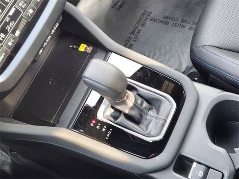 Certified 2025 Subaru Forester Limited image 21