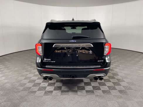 Used 2024 Ford Explorer Platinum w/ Technology Package image 4