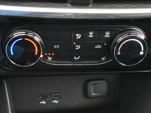 Used 2024 Buick Encore GX Sport Touring w/ Comfort Package image 30