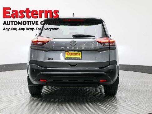 Used 2021 Nissan Rogue S image 6