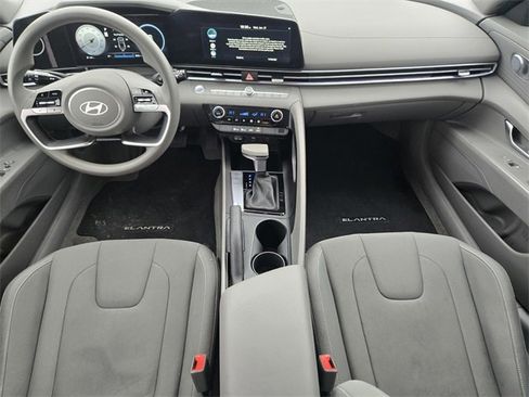 Certified 2024 Hyundai Elantra SEL image 13