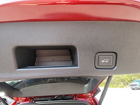 New 2026 Chevrolet Traverse LT w/ Driver Confidence Package image 34