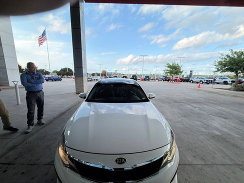 Used 2019 Kia Optima S w/ S Panoramic Sunroof Package FWD image 23
