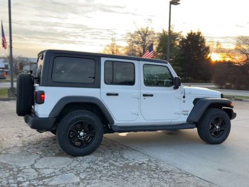 Used 2021 Jeep Wrangler Unlimited Sport image 9
