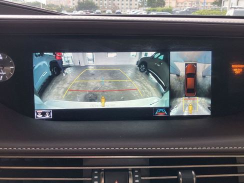 Used 2018 Lexus LS 500h w/ Luxury Package RWD image 14