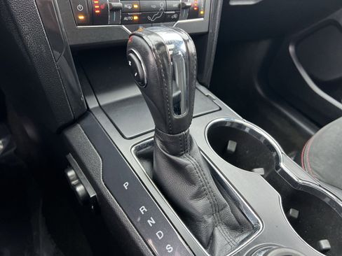 Used 2018 Ford Explorer XLT w/ Equipment Group 202A image 22