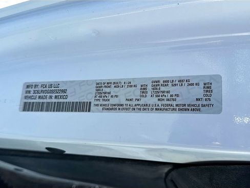 Used 2025 RAM ProMaster 2500 w/ Convenience Group FWD image 16