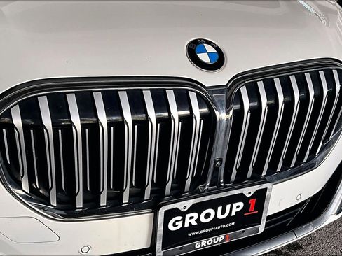 Used 2022 BMW 750i xDrive w/ Executive Package image 29