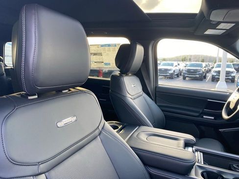 New 2026 Ford Expedition Platinum w/ Stealth Appearance Package AWD/4WD image 29