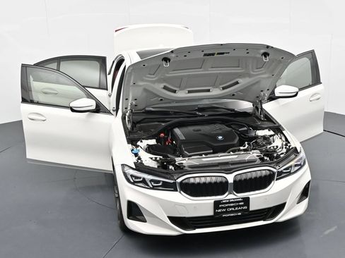 Used 2023 BMW 330i Sedan w/ Premium Package RWD image 18