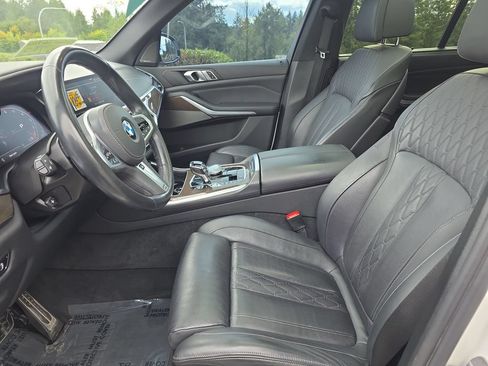 Used 2023 BMW X5 M50i w/ Executive Package AWD/4WD image 4