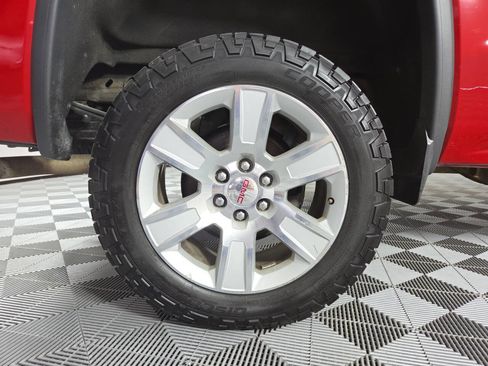 Used 2019 GMC Sierra 1500 SLE w/ SLE Value Package AWD/4WD image 12