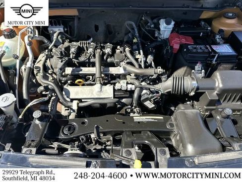 Used 2021 Nissan Kicks SR w/ Interior Electronics Package FWD image 14