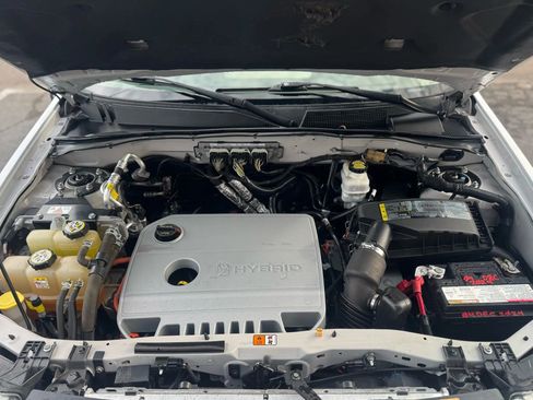 Used 2011 Ford Escape 2WD Hybrid image 14